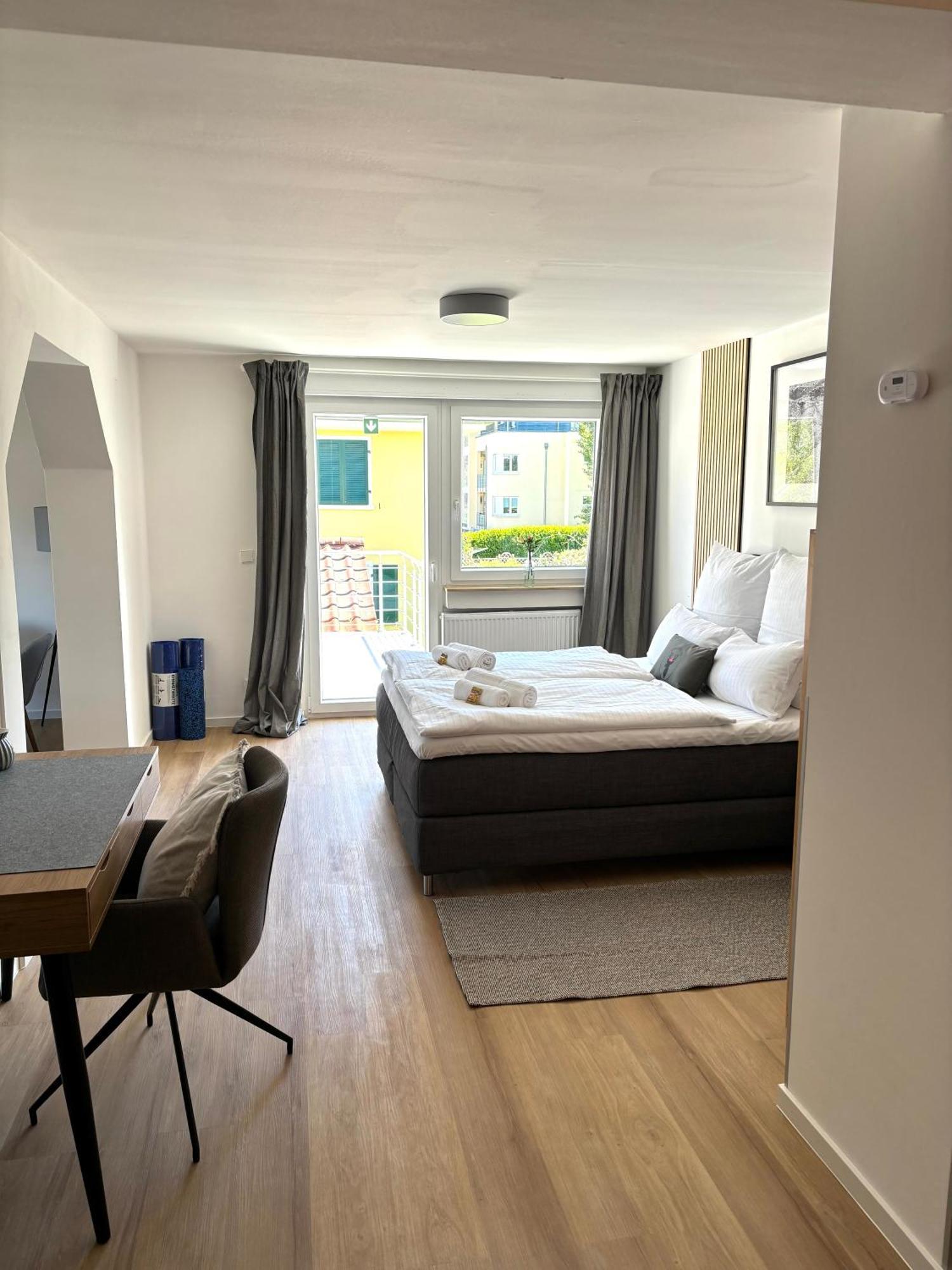 Gesamte Wohnung, Kueche, Parkplatz, Terrasse Bad Bellingen Esterno foto
