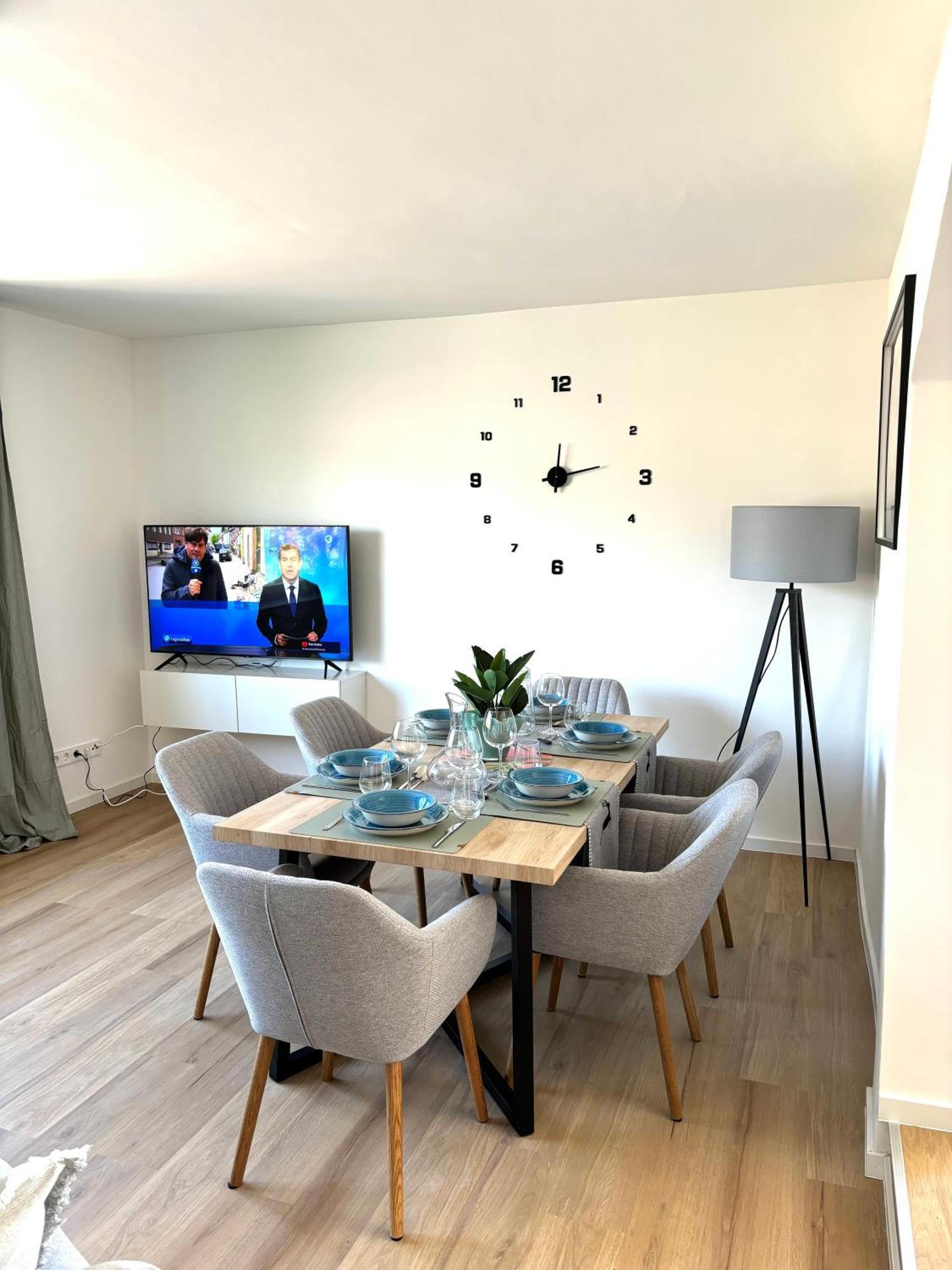 Gesamte Wohnung, Kueche, Parkplatz, Terrasse Bad Bellingen Esterno foto